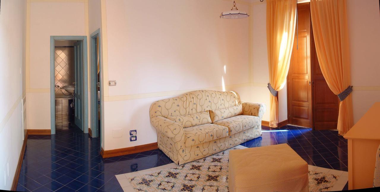Hotel Del Sole Al Plebiscito サプリ エクステリア 写真